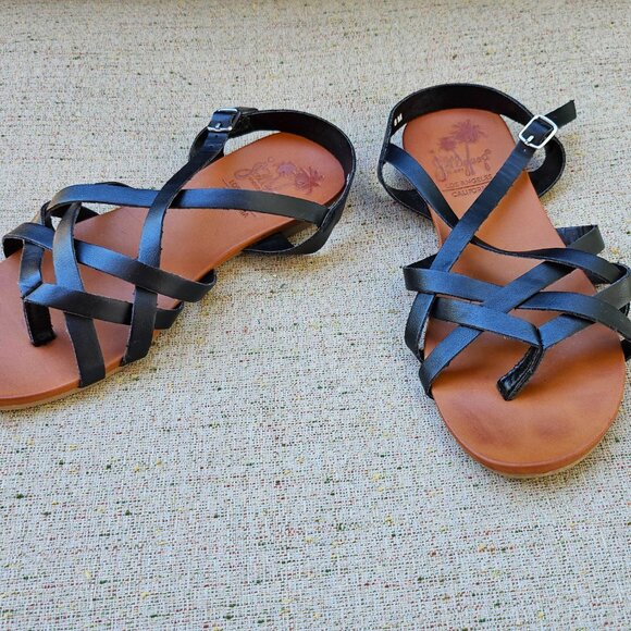 Jellypop Women Serayah Flat Sandal Faux Leather Black Sandals Size 6 - Picture 4 of 10
